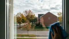  Prozori su čišći nego prije nego što sam ih očistio! Jedan prijatelj koji radi kao čistač otkrio mi je nekoliko jednostavnih trikova.